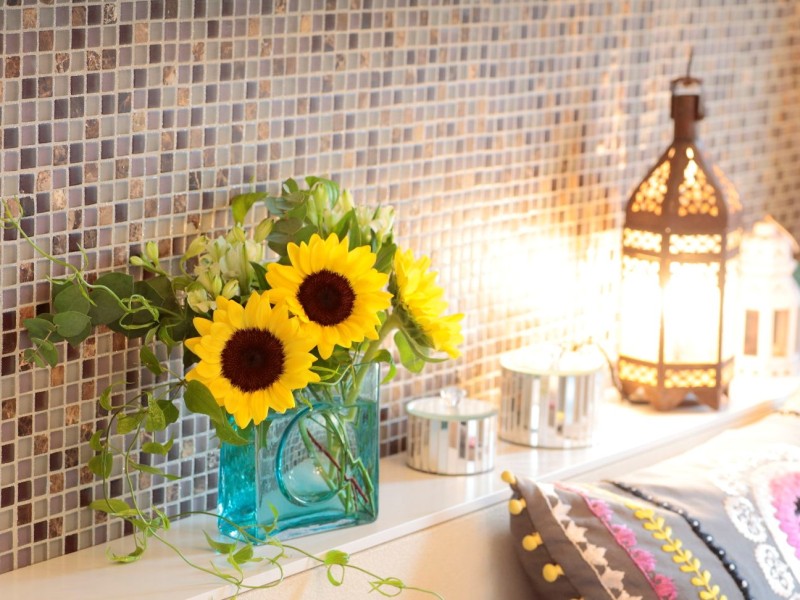 きれいに飾られたヒマワリの画像