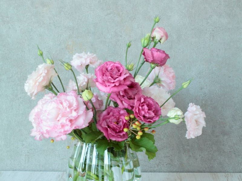 ピンク系の八重フリンジ咲トルコギキョウのフラワーアレンジ